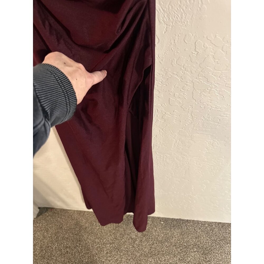 Y La Scala 90’s Burgundy Moody V Neck Spaghetti Strap Ruched Long Evening Gown - Picture 9 of 16